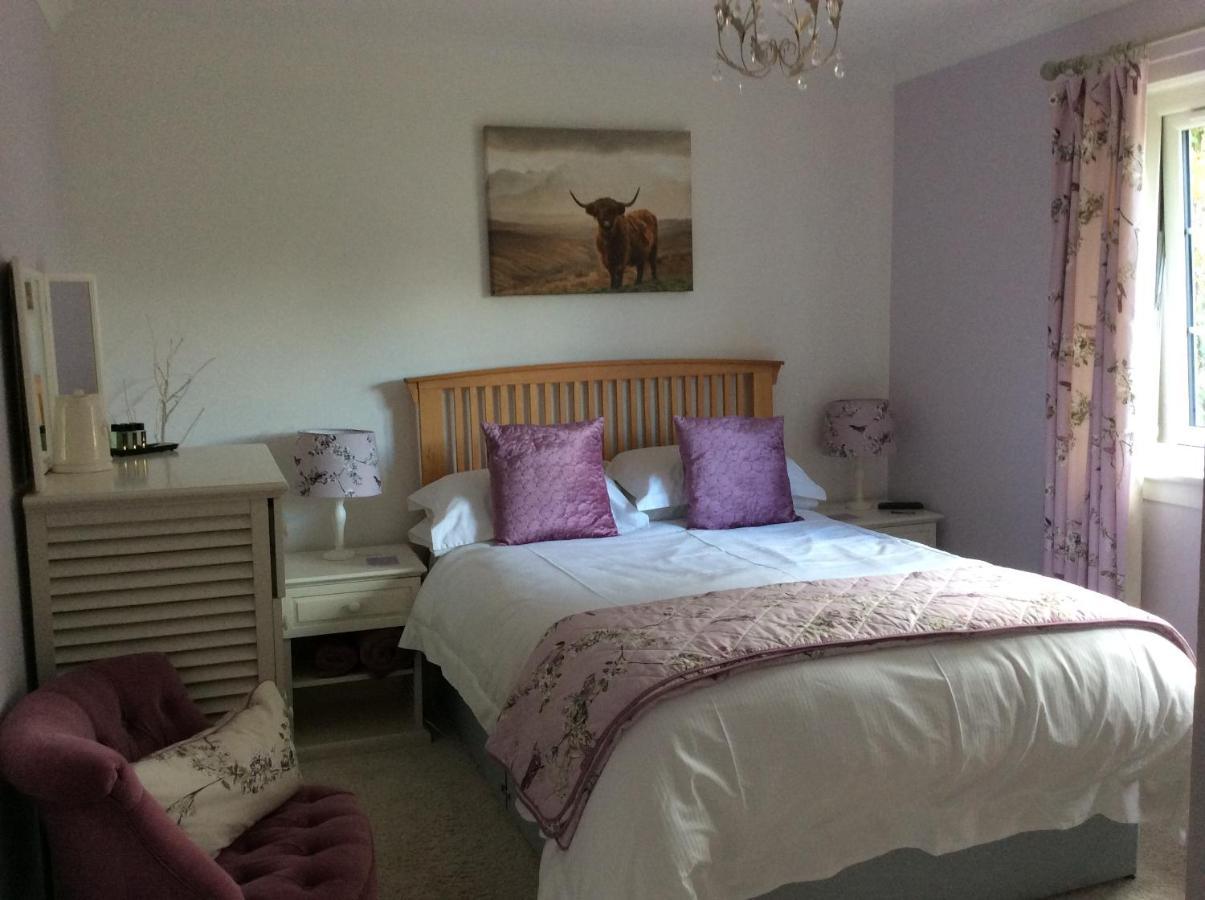 Oisean Sheonag Bed and Breakfast Portree Buitenkant foto